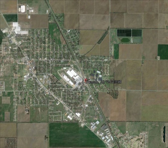 美國阿肯色州Trumann，從圖中可見即便該城綠覆率相當高，也只能應付連日200公厘的降雨，達到土壤入滲量的極限。(圖片來源：Google Earth截圖)